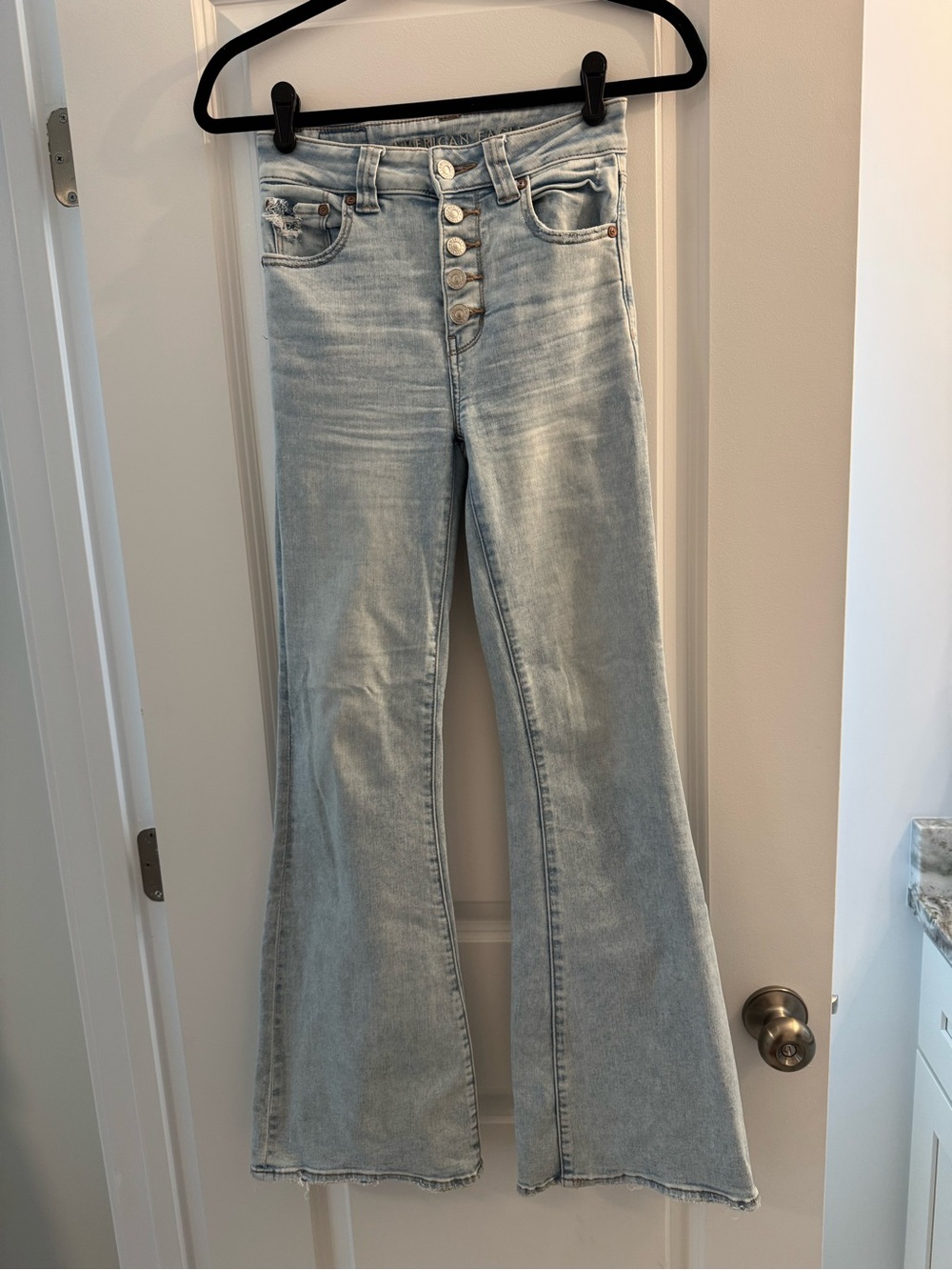 American Eagle Super Hi-Rise Flare Light Wash Flared Jeans - Light Blue- Size 0